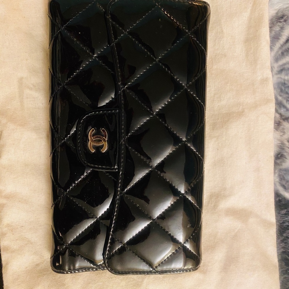 Chanel wallet